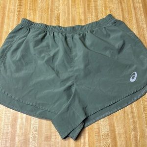 Running shorts